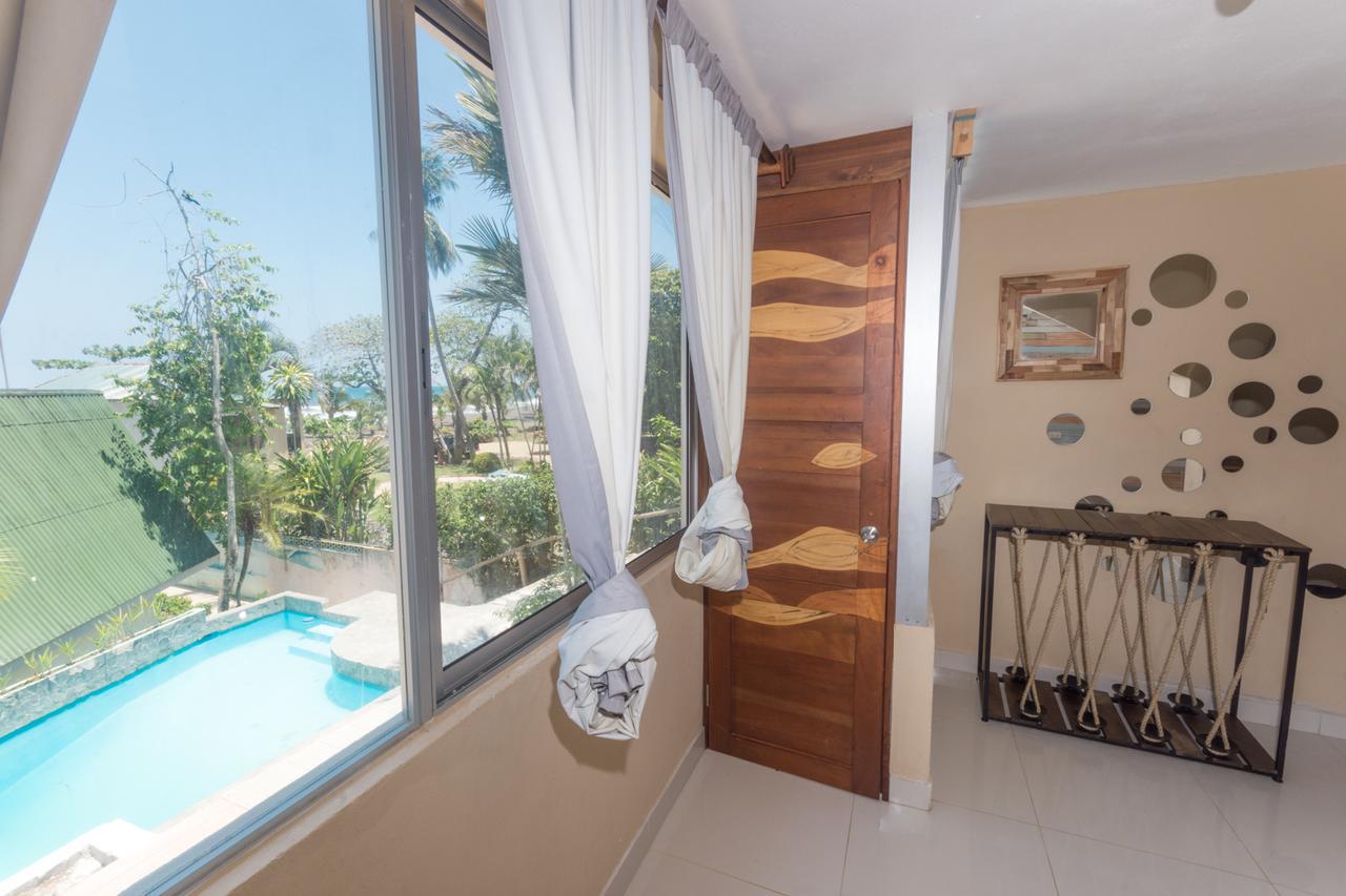 Hotel Las Olas 蓬塔雷纳斯 外观 照片